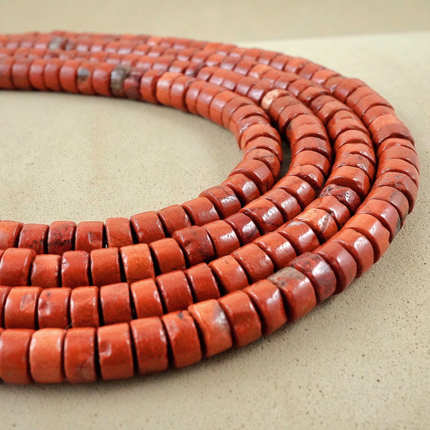 Red Jasper (Heishe)(Smooth)(4mm)(15"Strand)