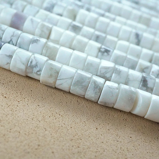 Howlite (Heishe)(Smooth)(4mm)(15"Strand)