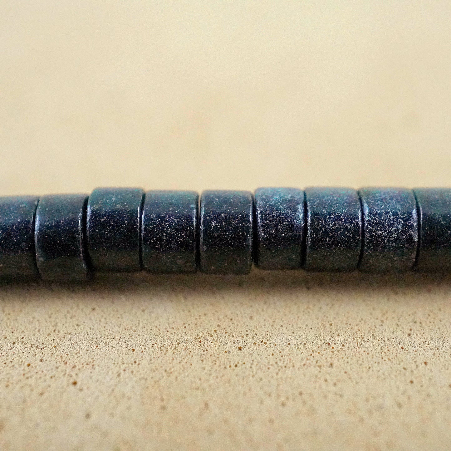 Black Onyx (Heishe)(Smooth)(4mm)(15"Strand)