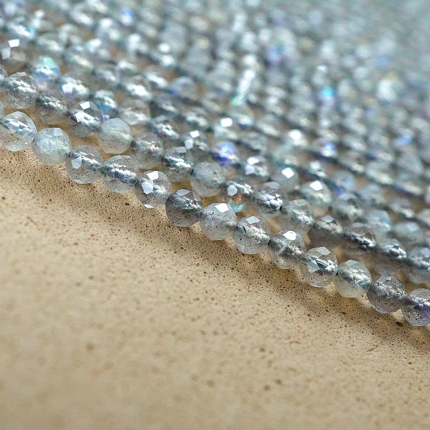 Labradorite (Round)(Micro)(Faceted)(2.5mm)(15"Strand)