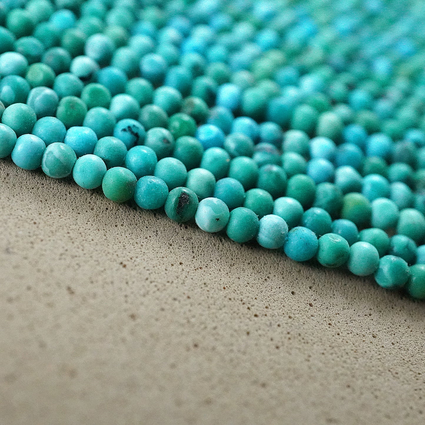 Turquoise (Round)(Smooth)(High Grade)(2mm)(15"Strand)