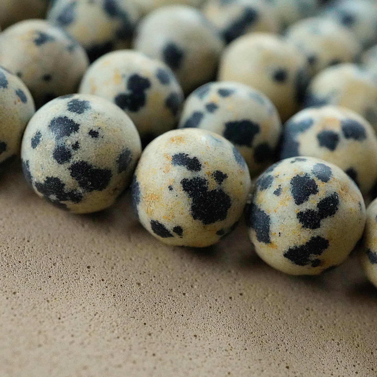 Dalmatian Jasper (Round)(Matte)(4mm)(6mm)(8mm)(10mm)(12mm)(16"Strand)