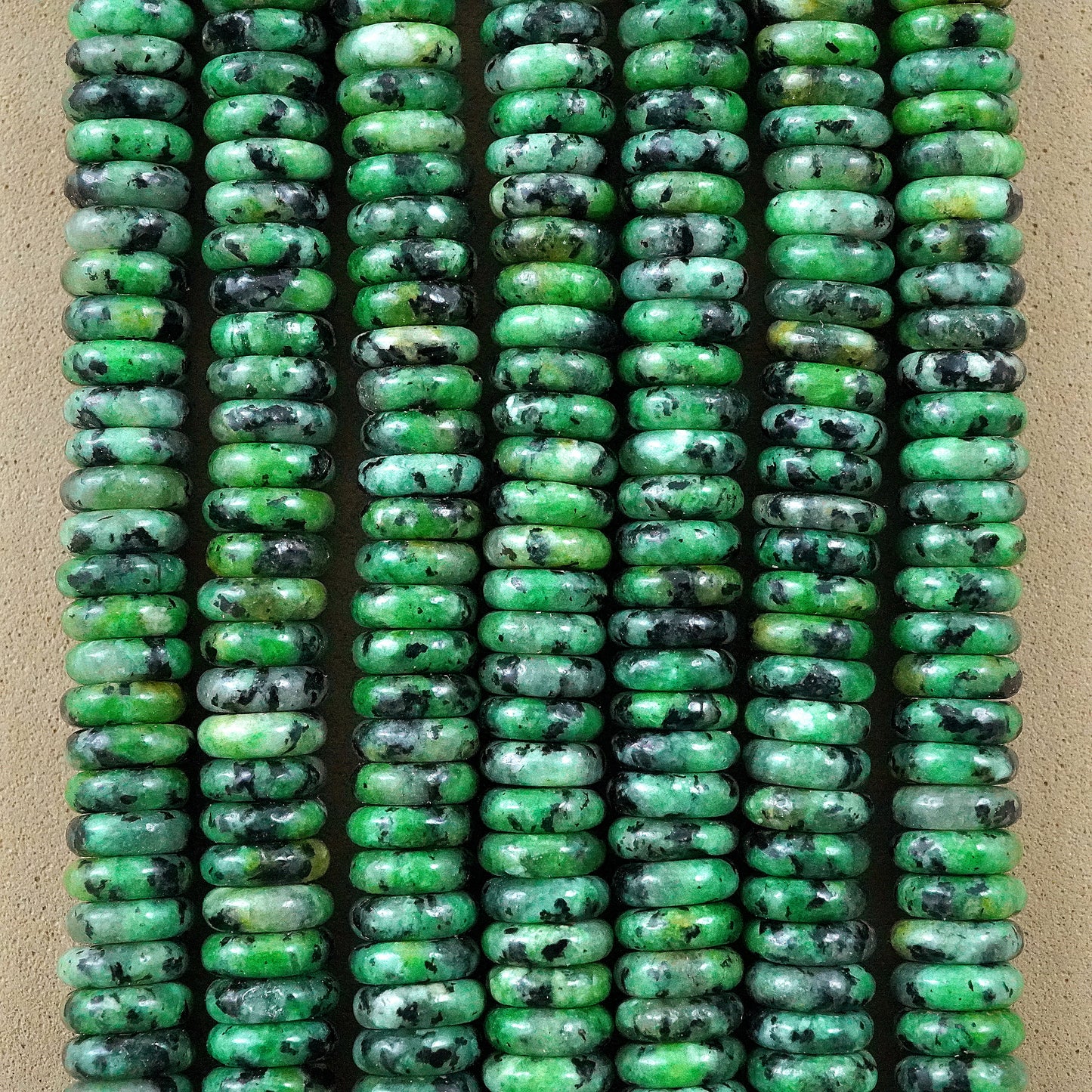 Zoisite (Rondelle)(Smooth)(6mmx2mm)(15.5"Strand)