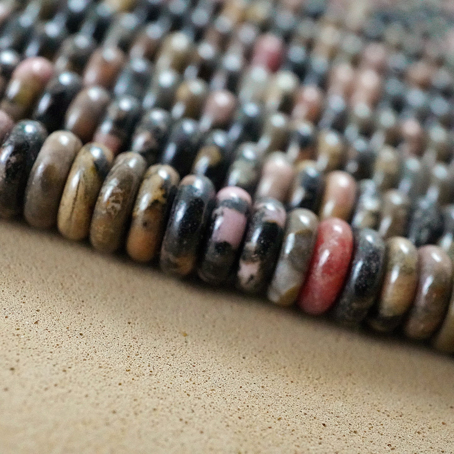 Rhodonite (Rondelle)(Smooth)(6mmx2mm)(15.5"Strand)