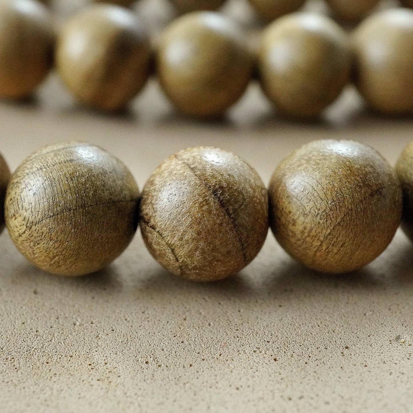 Tugas Wood (Round)(Smooth)(6mm)(8mm)(10mm)(16"Strand)