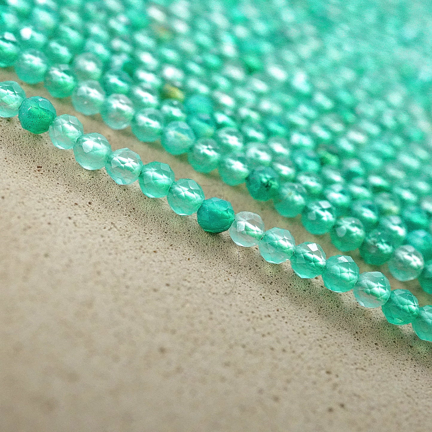 Green Agate (Round)(Micro)(Faceted)(Dyed)(2mm)(15"Strand)