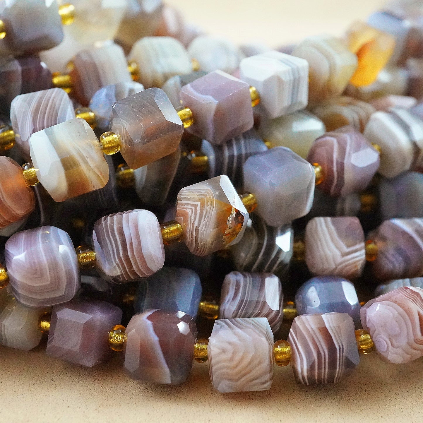 Botswana Agate (Cube)(Faceted)(8mm)(15"Strand)