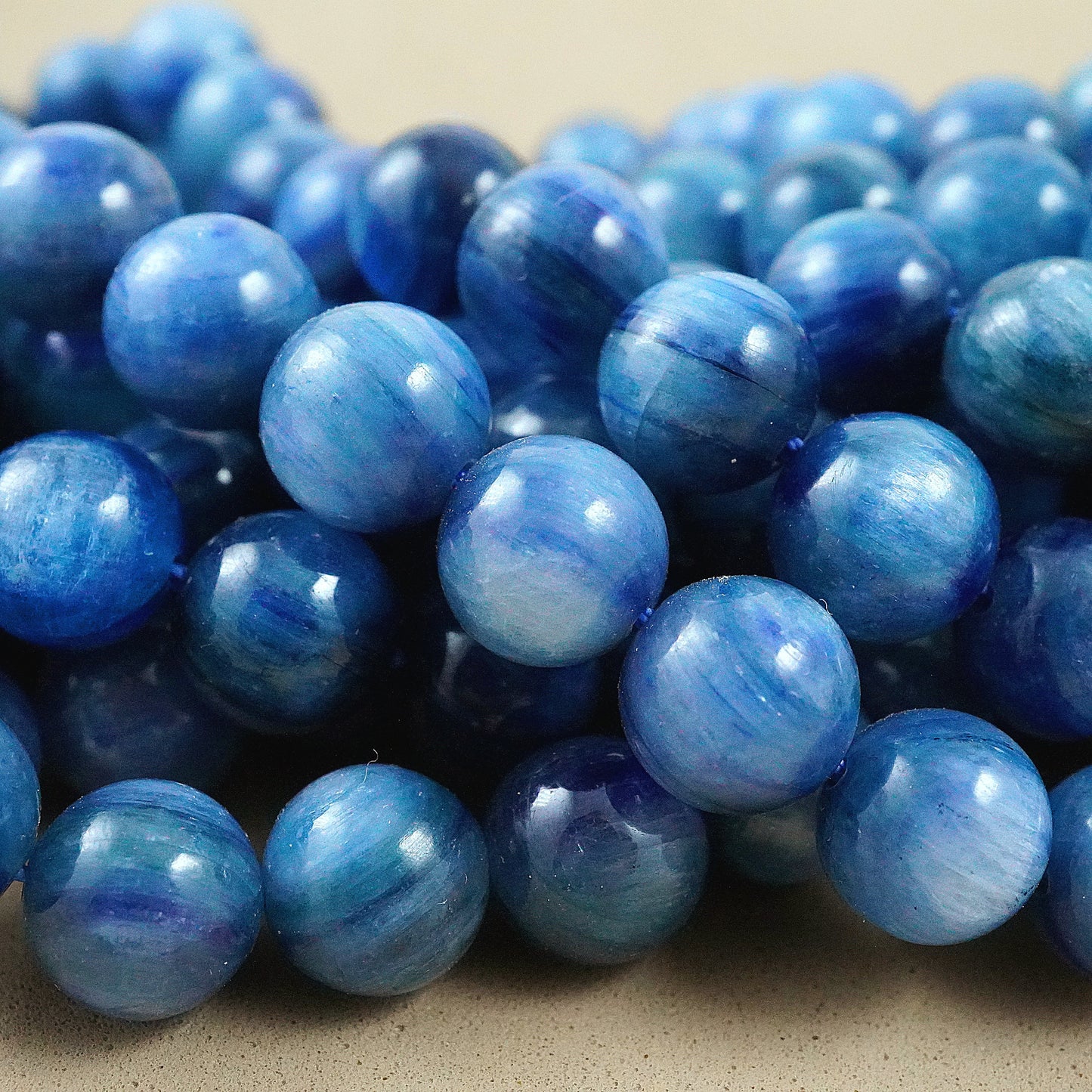 Kyanite (Round)(Smooth)(Blue)(6mm)(8mm)(10mm)(16"Strand)
