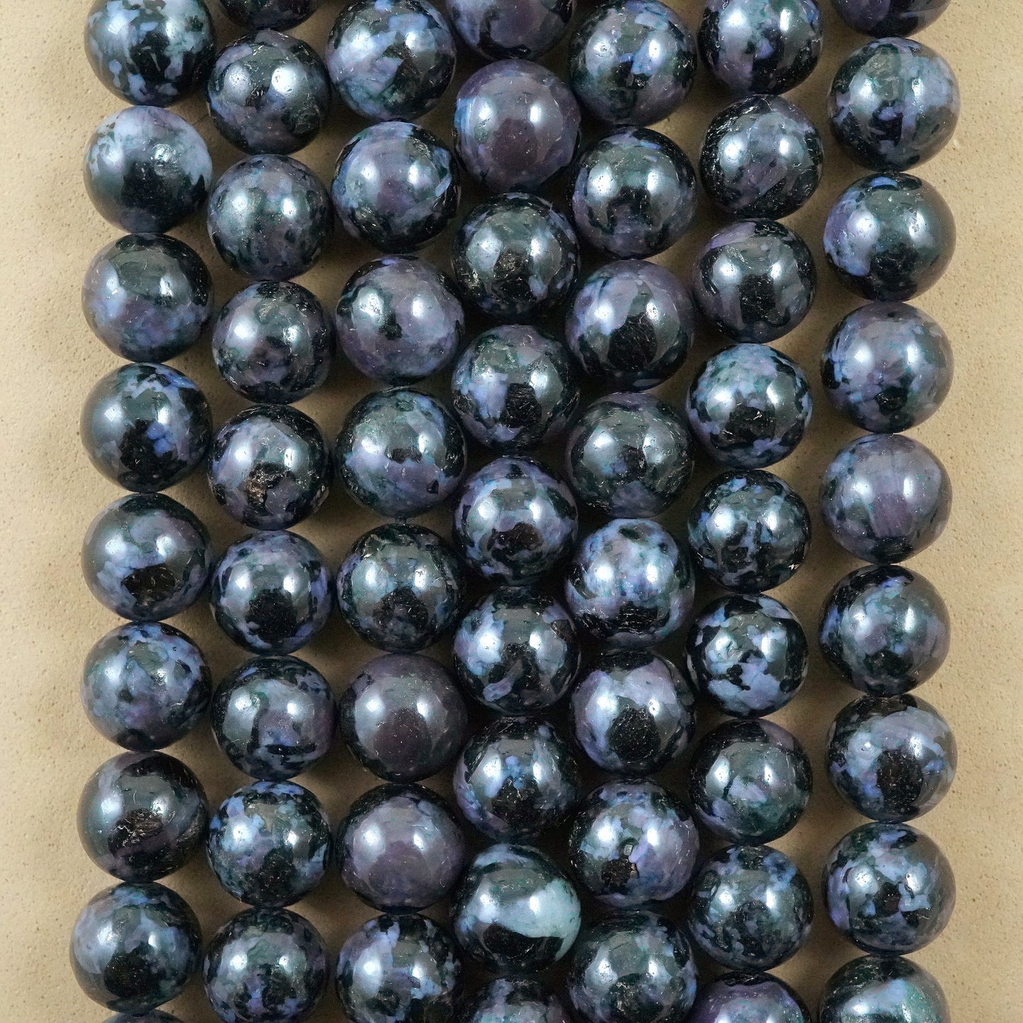 Indigo Gabbro (Round)(Smooth)(6mm)(8mm)(10mm)(15"Strand)