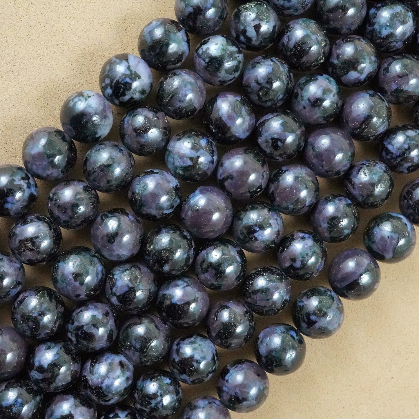Indigo Gabbro (Round)(Smooth)(6mm)(8mm)(10mm)(15"Strand)