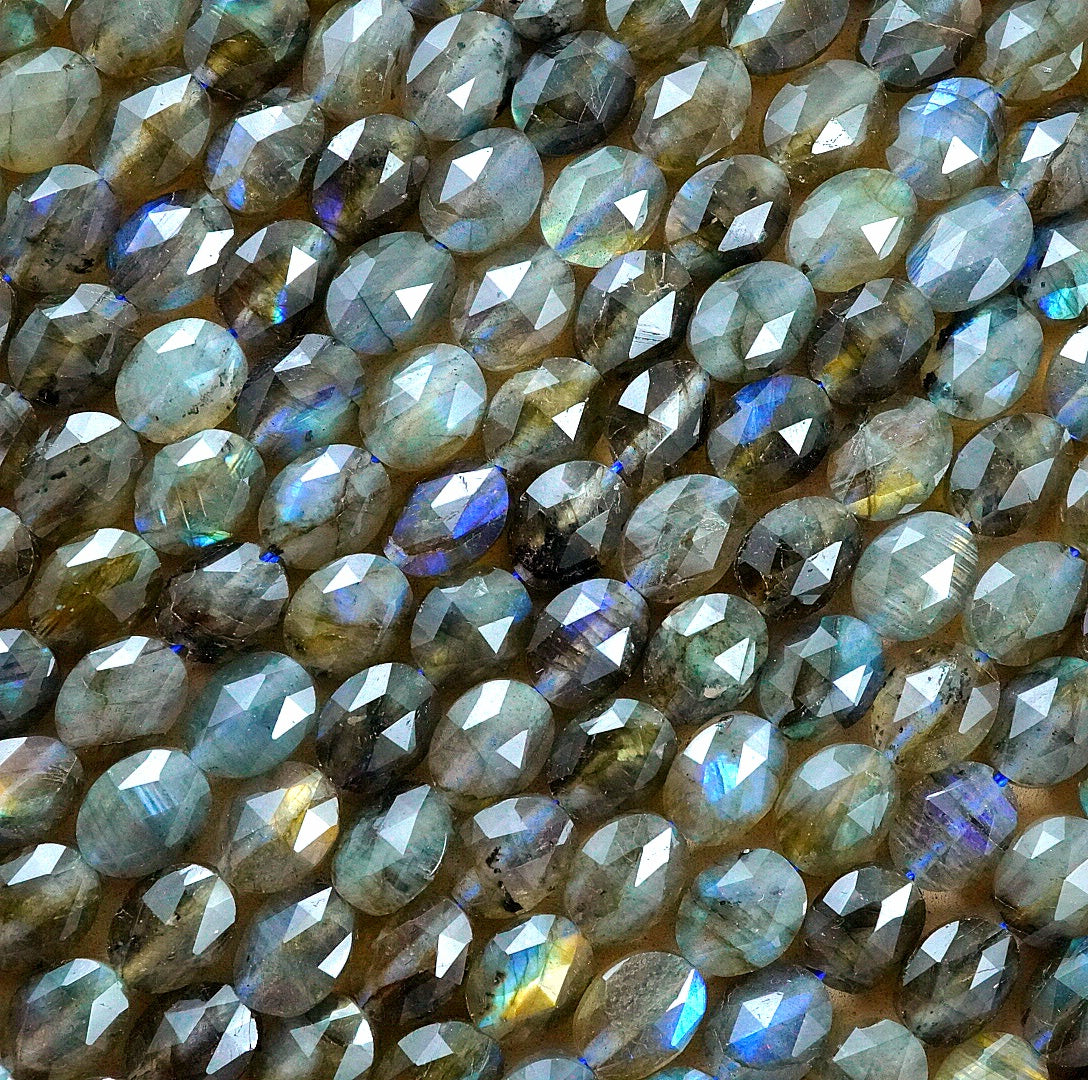 Labradorite (Oval)(Faceted)(8x10mm)(15"Strand)