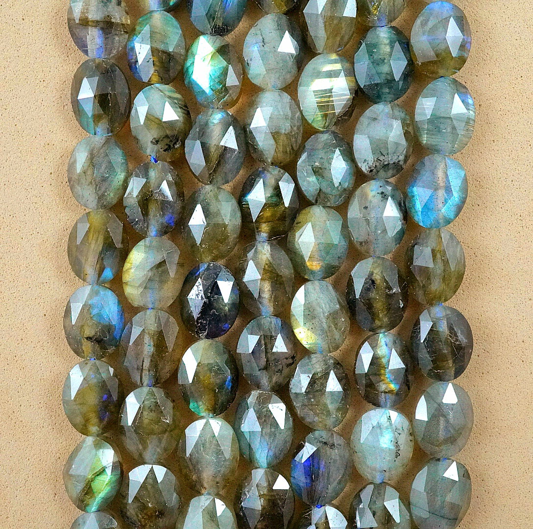 Labradorite (Oval)(Faceted)(8x10mm)(15"Strand)