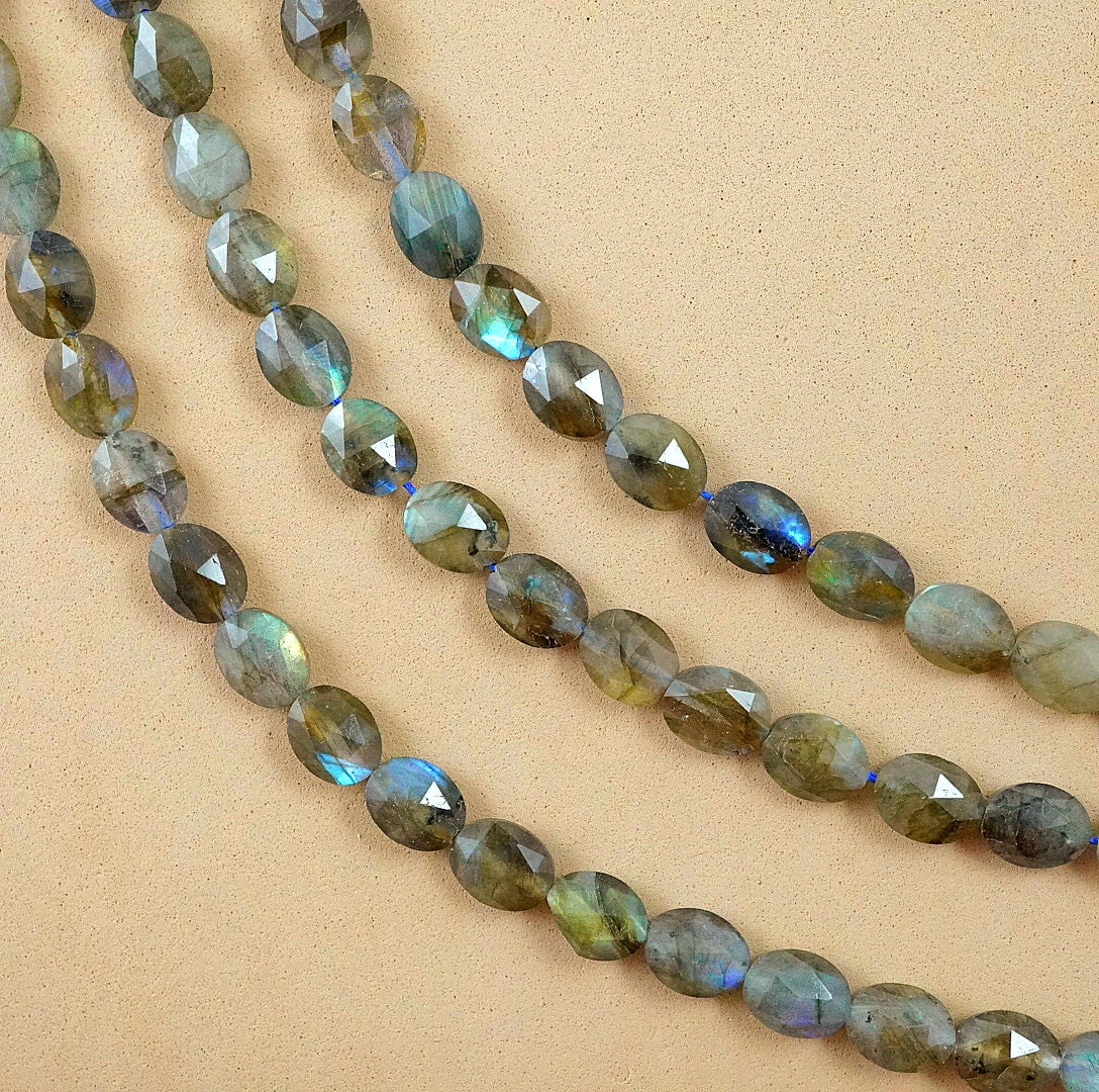 Labradorite (Oval)(Faceted)(8x10mm)(15"Strand)
