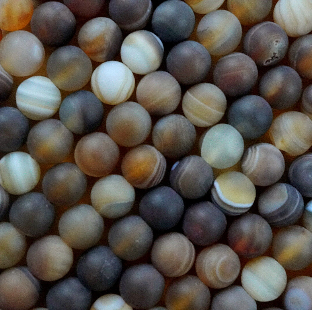 Sardonyx (Round)(Matte)(4mm)(6mm)(8mm)(10mm)(12mm)(16"Strand)