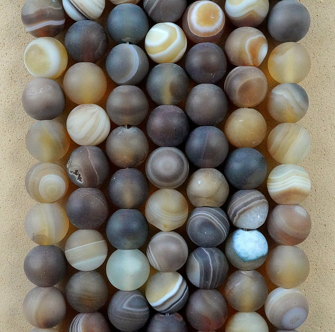 Sardonyx (Round)(Matte)(4mm)(6mm)(8mm)(10mm)(12mm)(16"Strand)