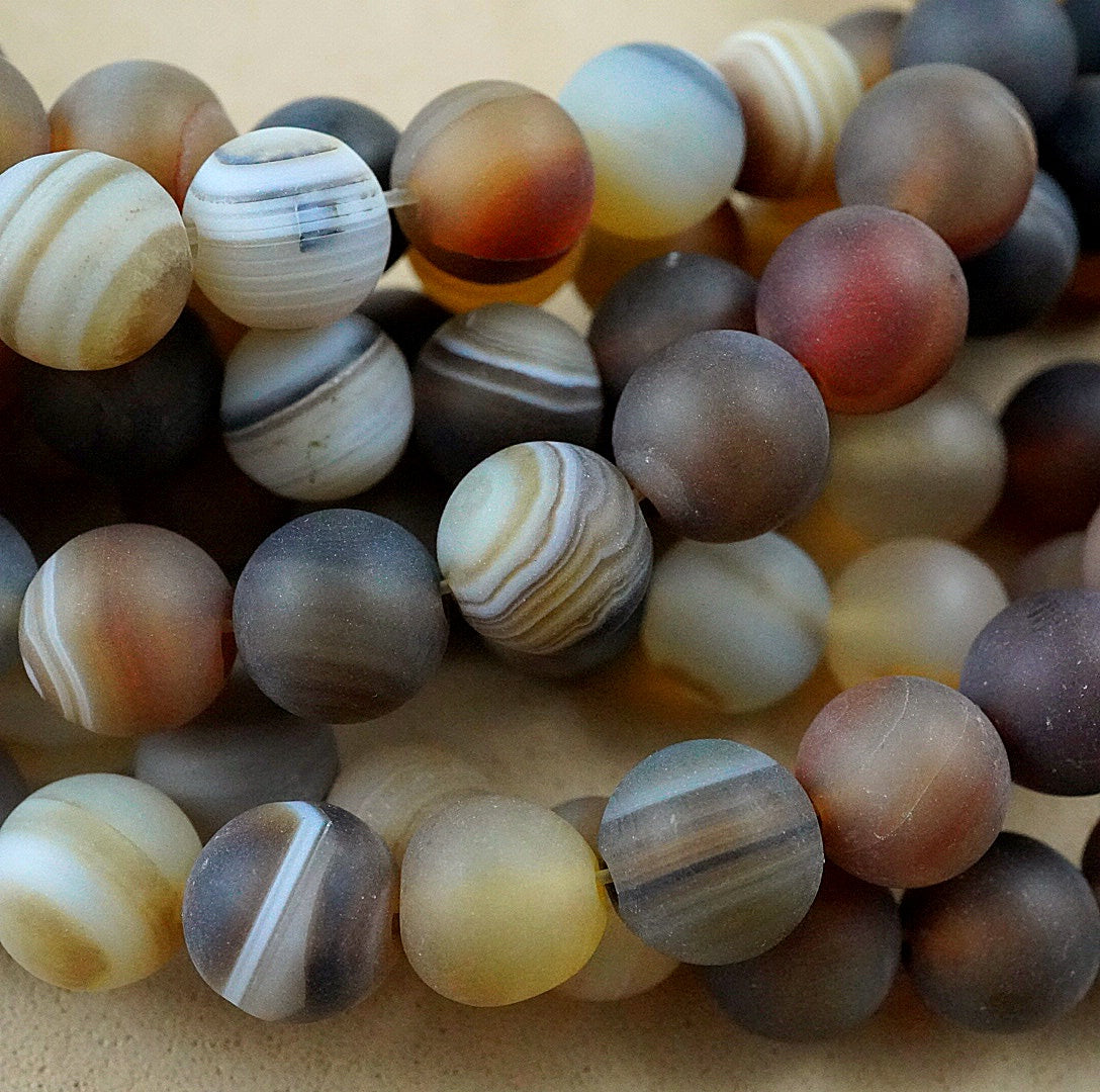 Sardonyx (Round)(Matte)(4mm)(6mm)(8mm)(10mm)(12mm)(16"Strand)