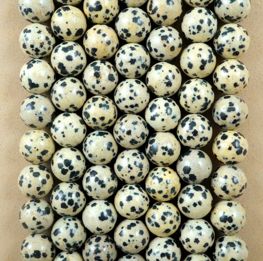 Dalmatian Jasper (Round)(Smooth)(4mm)(6mm)(8mm)(10mm)(12mm)(16"Strand)