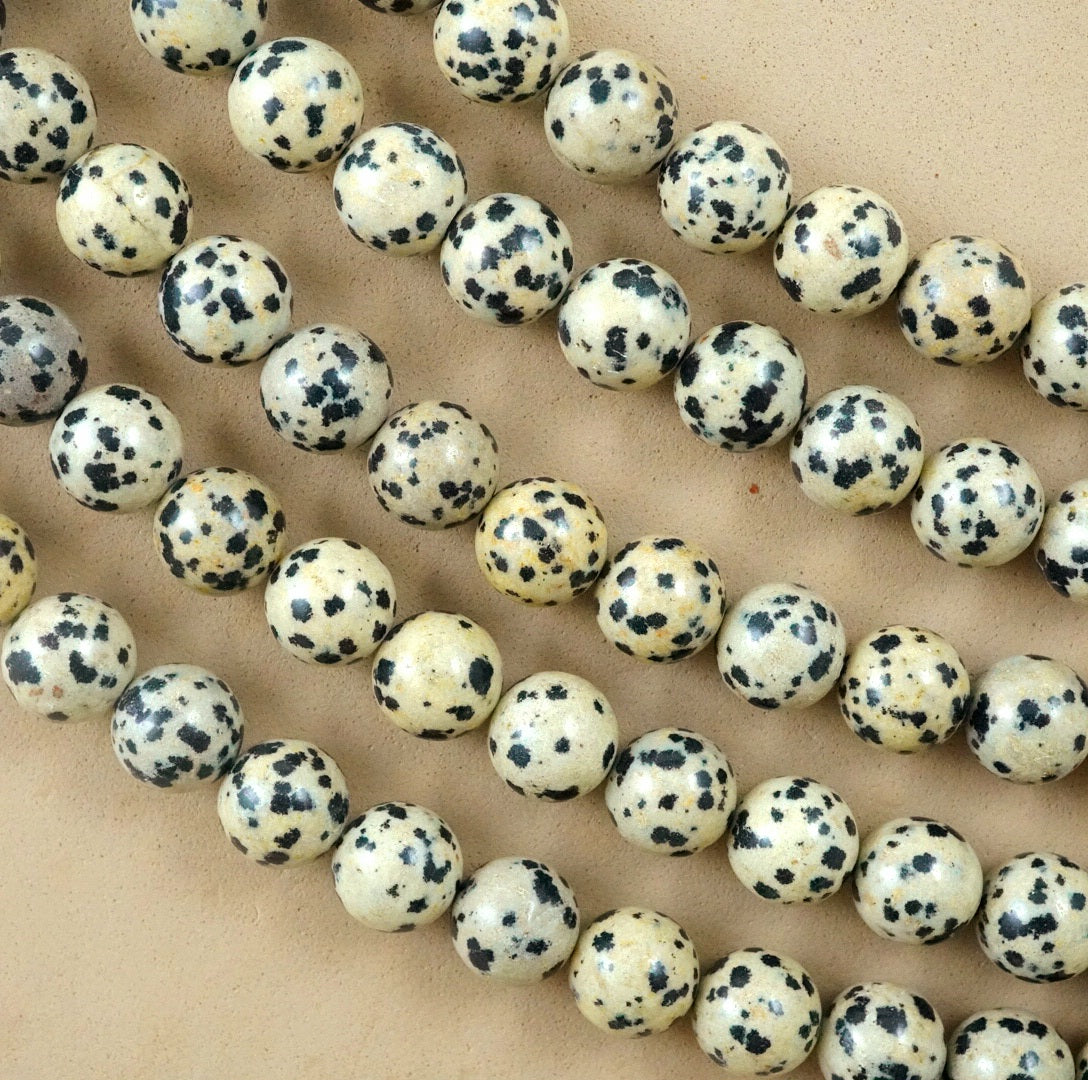 Dalmatian Jasper (Round)(Smooth)(4mm)(6mm)(8mm)(10mm)(12mm)(16"Strand)