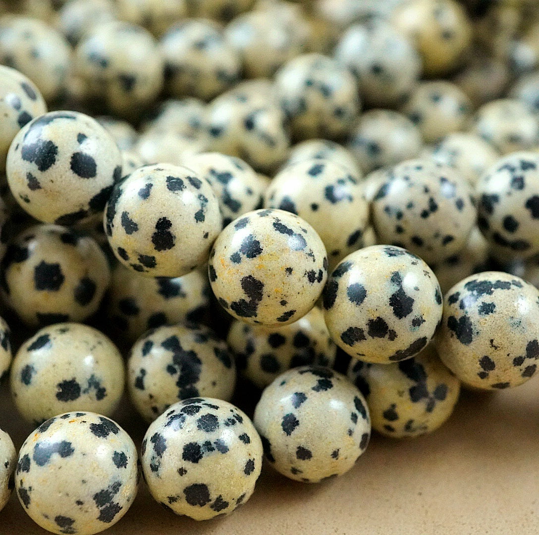 Dalmatian Jasper (Round)(Smooth)(4mm)(6mm)(8mm)(10mm)(12mm)(16"Strand)
