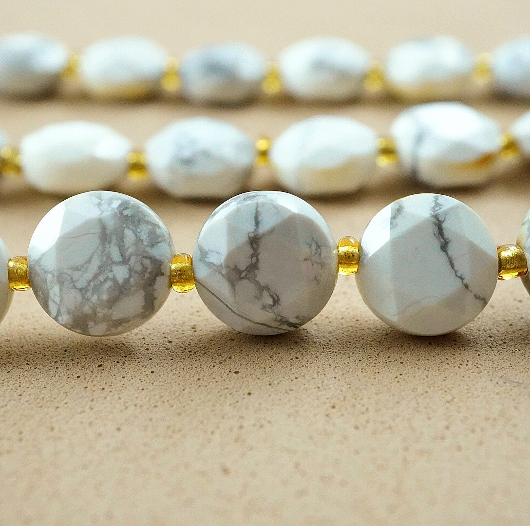 Howlite (Coin)(Micro)(Faceted)(8×4mm)(15"Strand)