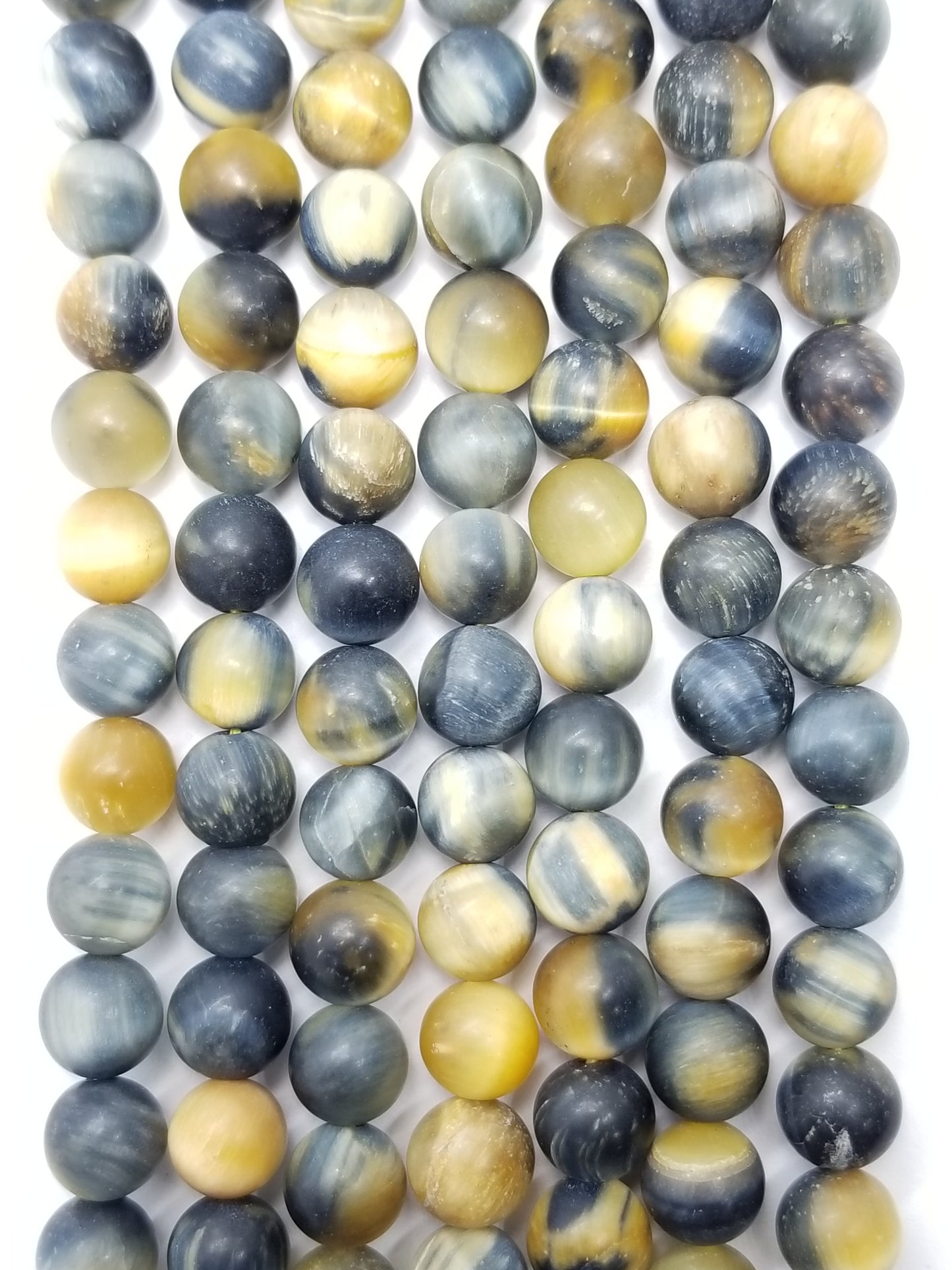 Golden Hawk's Eye (Round)(Matte)(16"Strand)