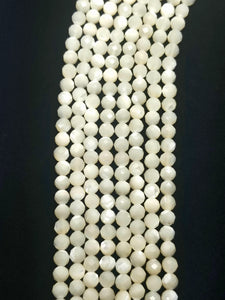 Mother of Pearl (Round)(Faceted)(16"Strand)