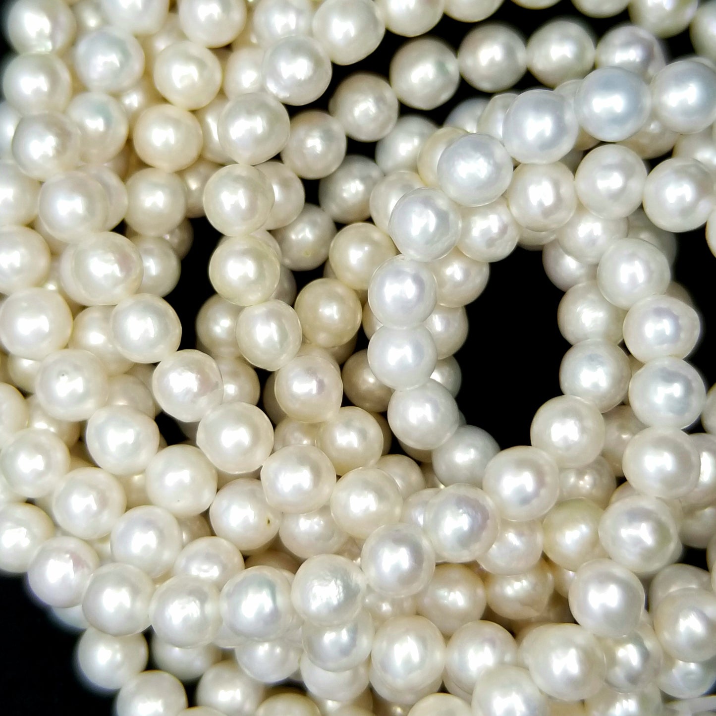 Akoya Pearls (Round)(7mm)(16"Strand)