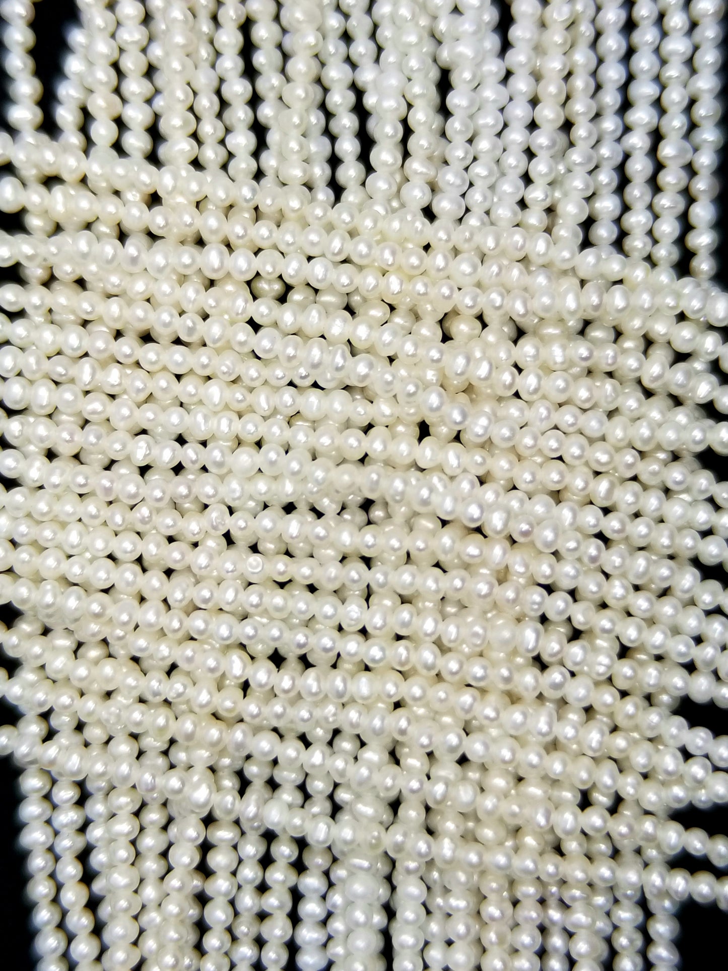 Button Pearls (Fresh Water)(Cream)(3mm)(15.5"Strand)