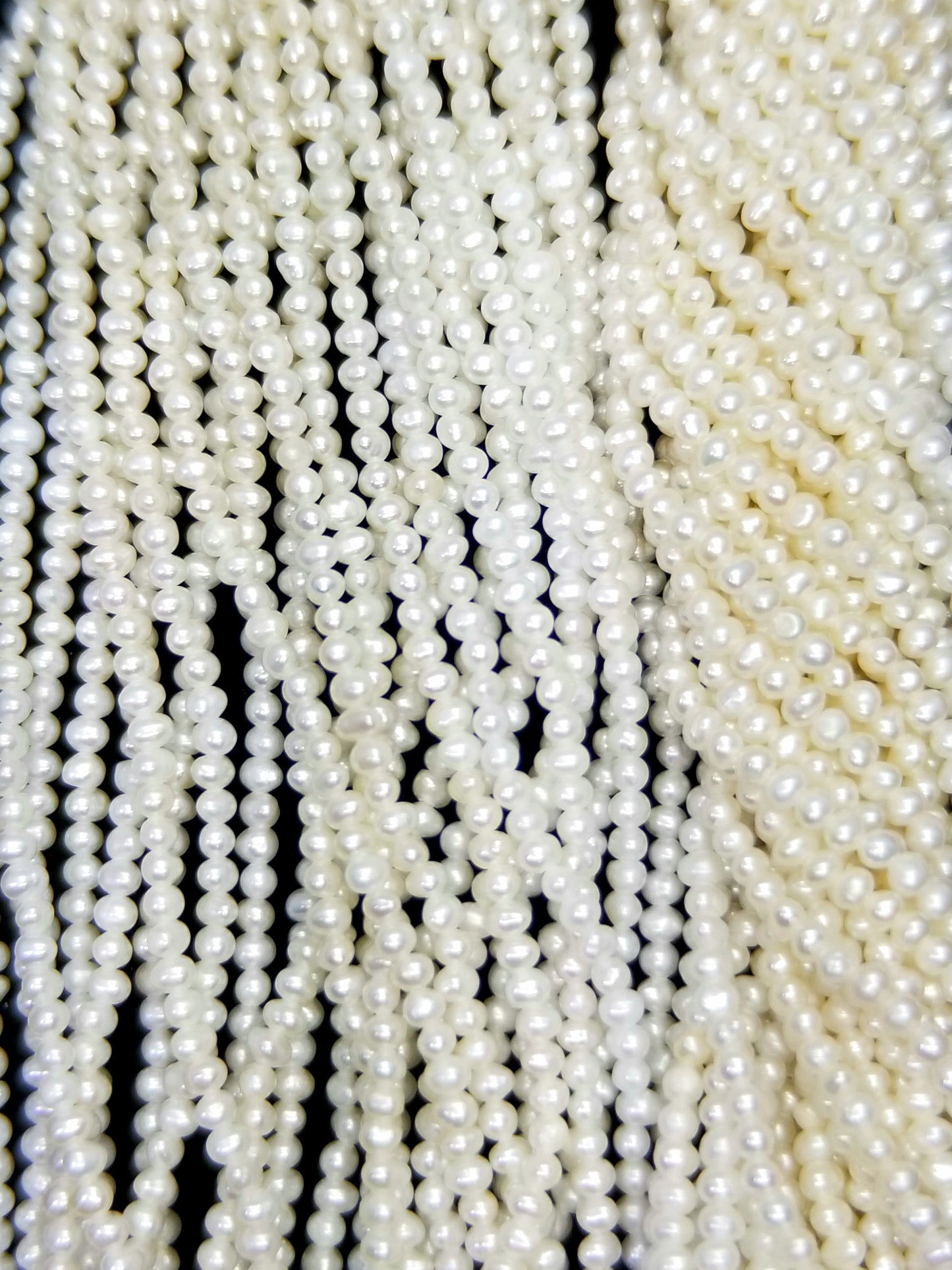 Button Pearls (Fresh Water)(Cream)(3mm)(15.5"Strand)