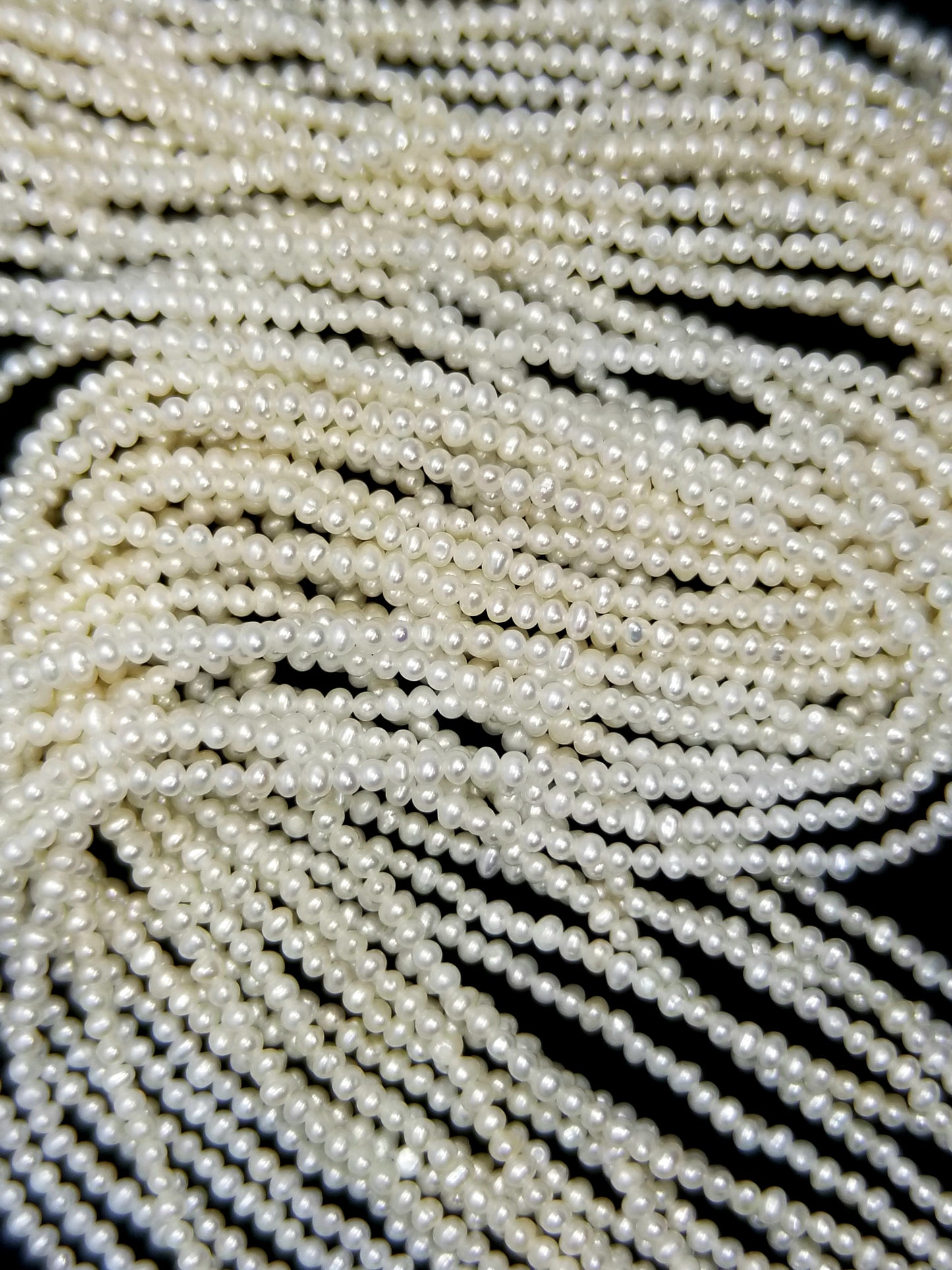 Button Pearls (Fresh Water)(Cream)(3mm)(15.5"Strand)