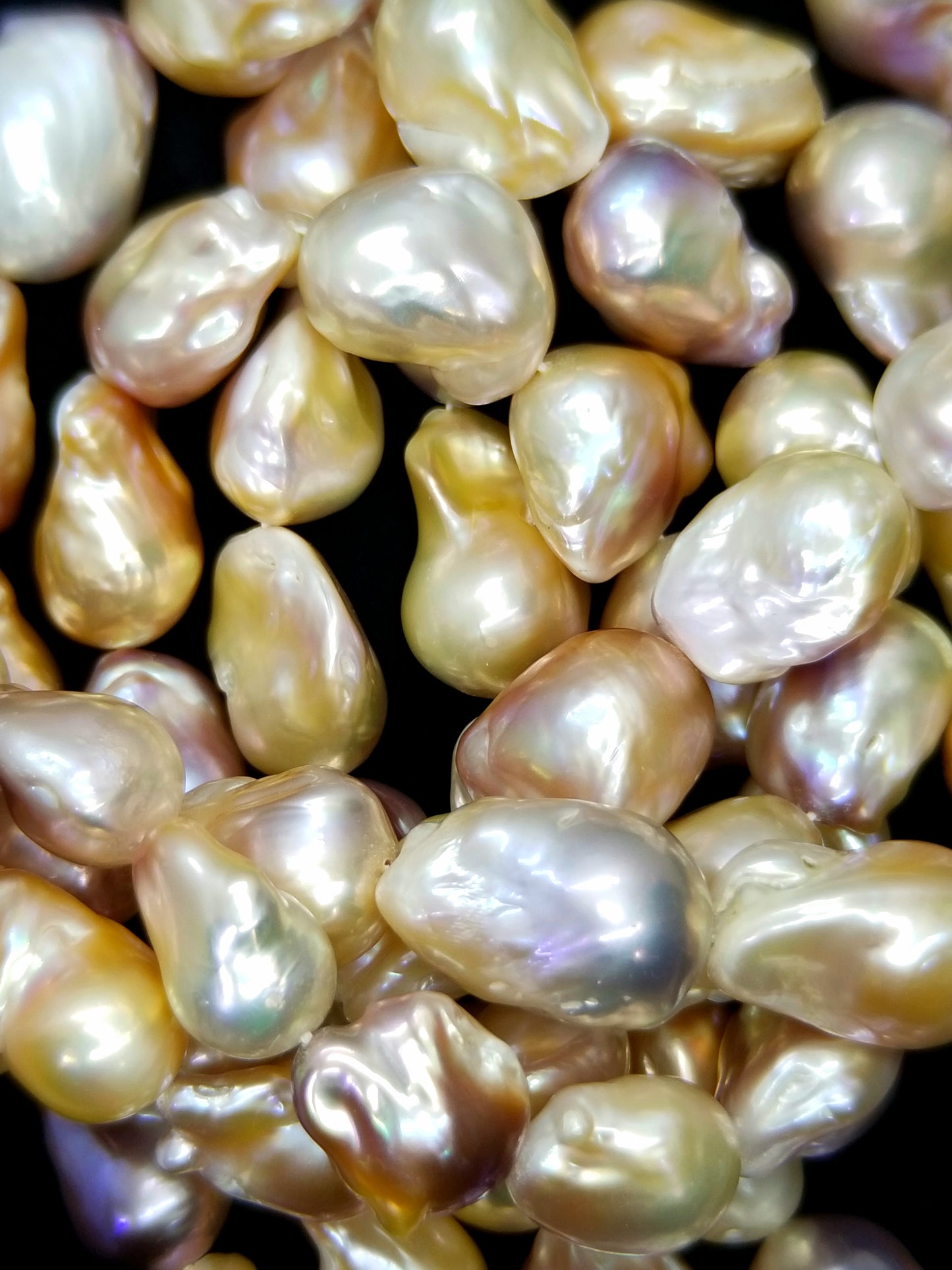Baroque Pearls (Fresh Water)(Multi Color)(15x20mm)(AAA Grade)(17"Strand)