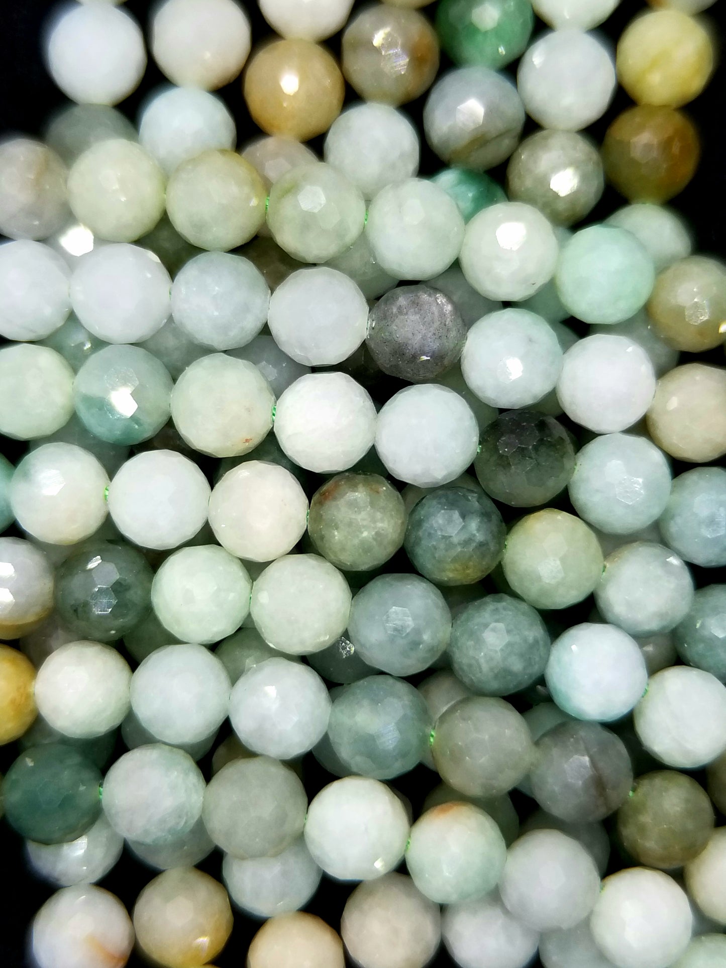 Burmese Jade (Round)(Faceted)(16"Strand)