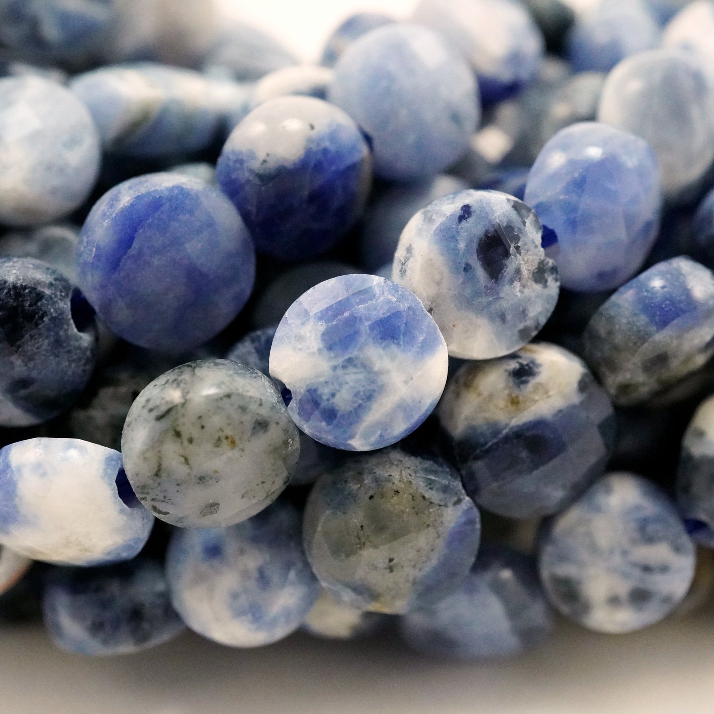 Sodalite (Coin)(Micro)(Faceted)(6×4mm)(15"Strand)