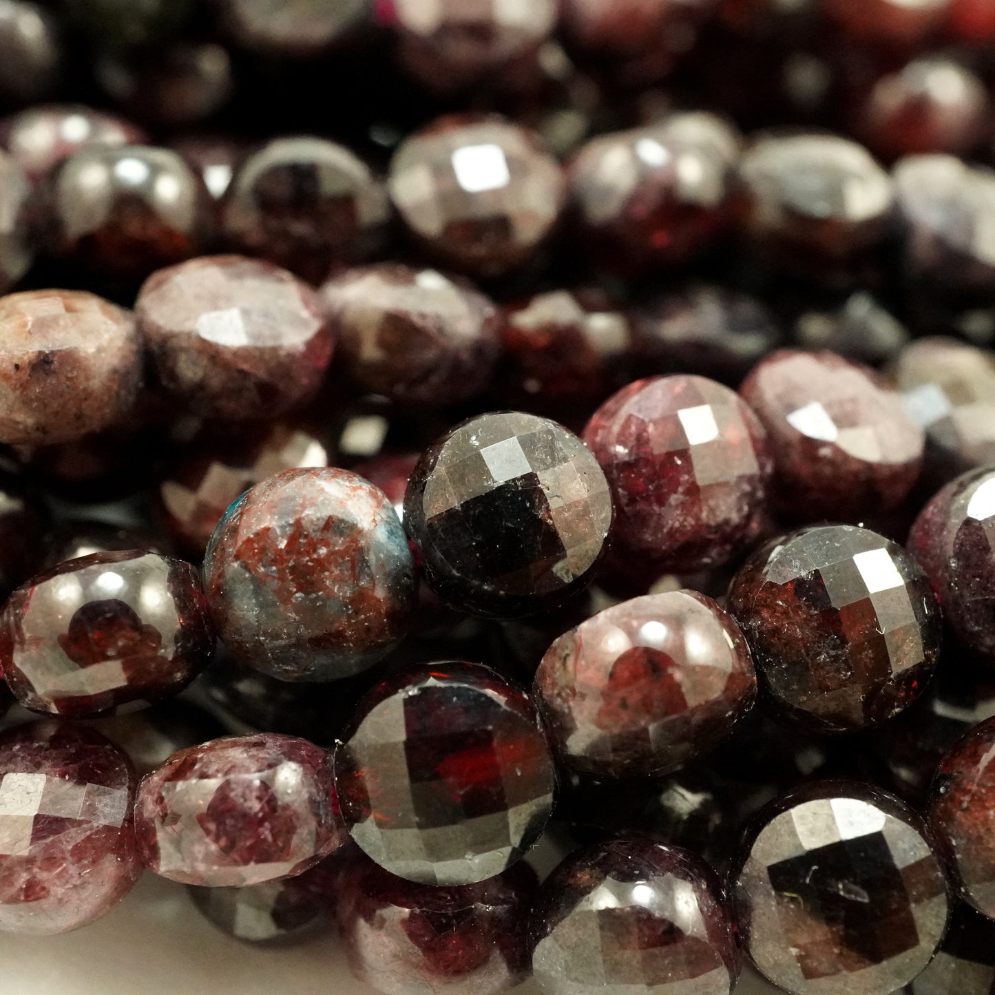 Red Garnet (Coin)(Micro)(Faceted)(6×4mm)(15"Strand)