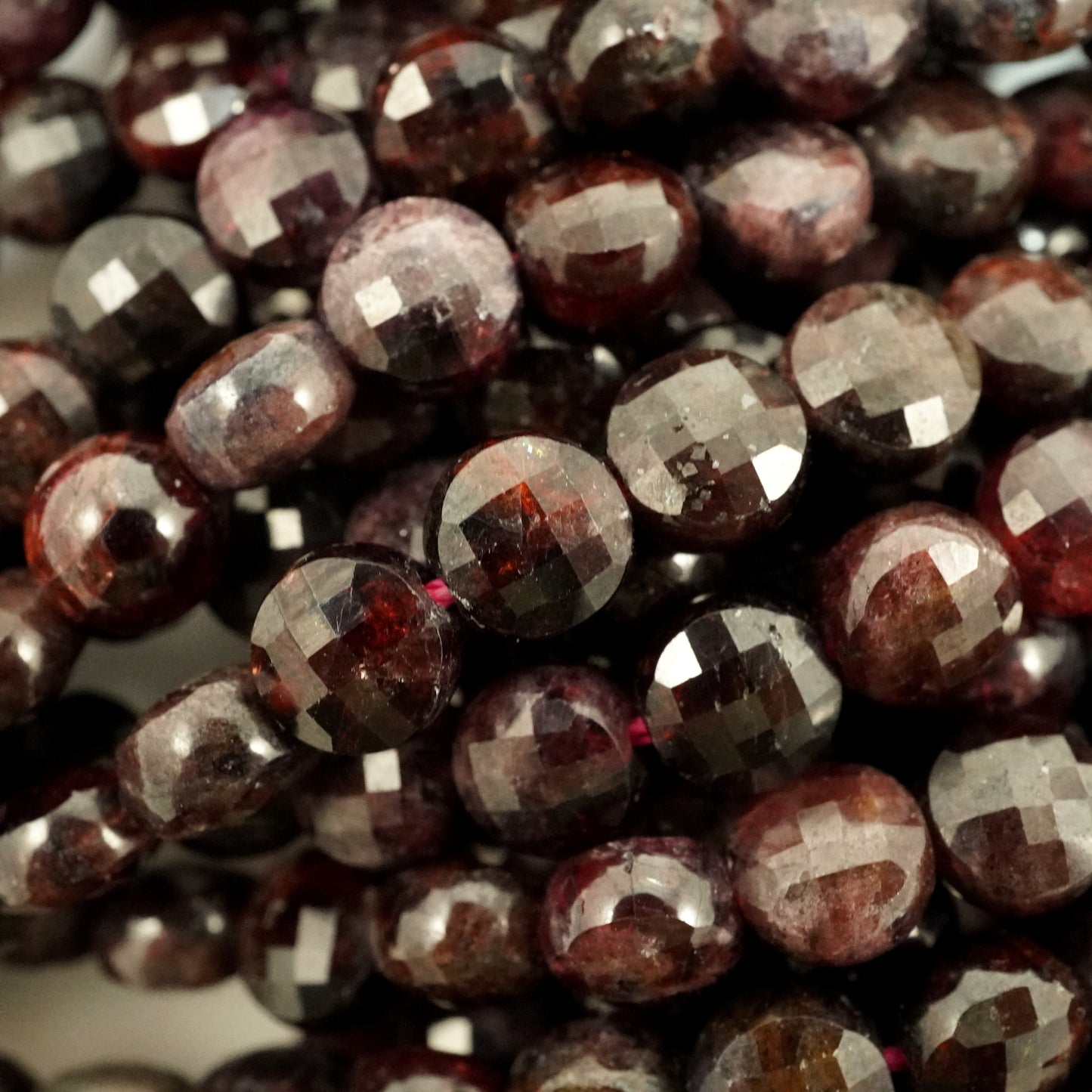 Red Garnet (Coin)(Micro)(Faceted)(6×4mm)(15"Strand)