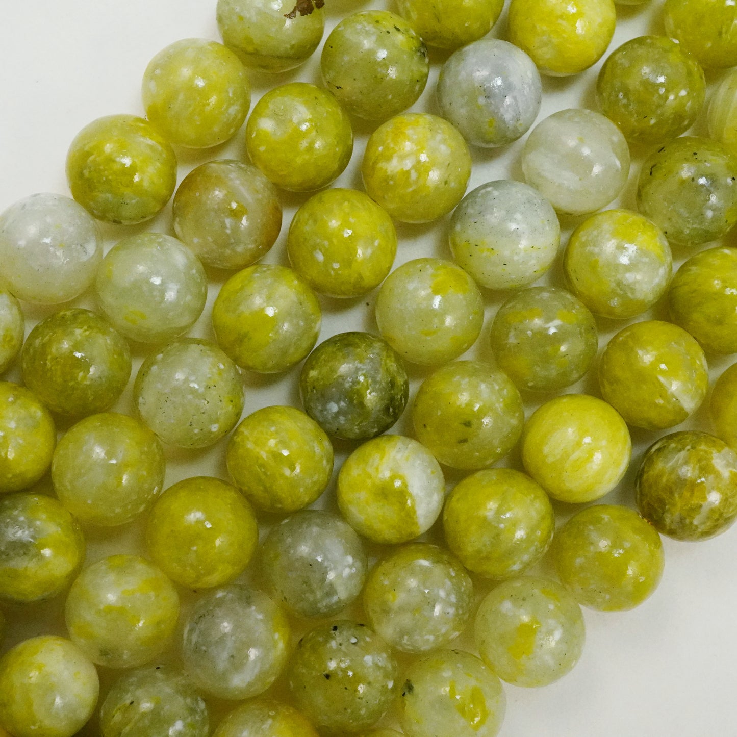 Yellow Serpentine (Round)(Smooth)(6mm)(8mm)(10mm)(16"Strand)