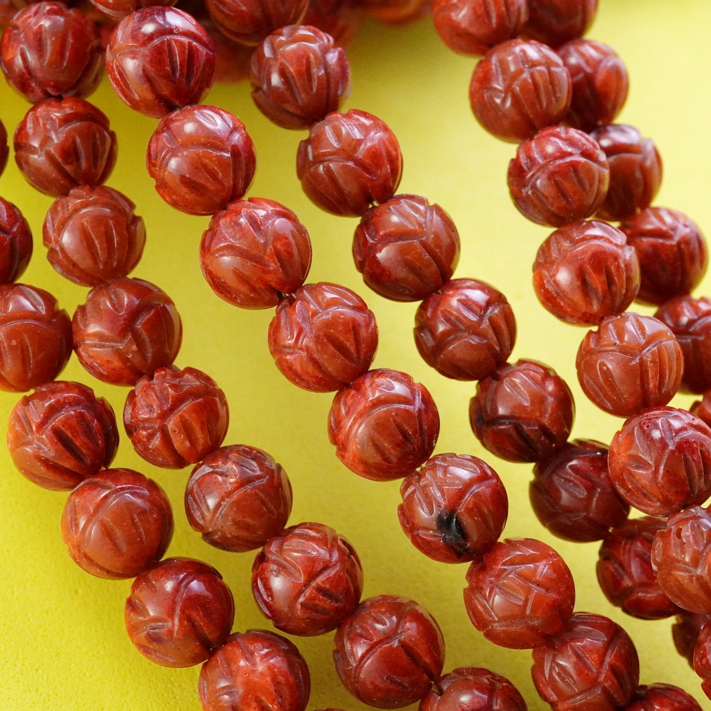 Red Sponge Coral (Round)(Carved)(8mm)(16"Strand)