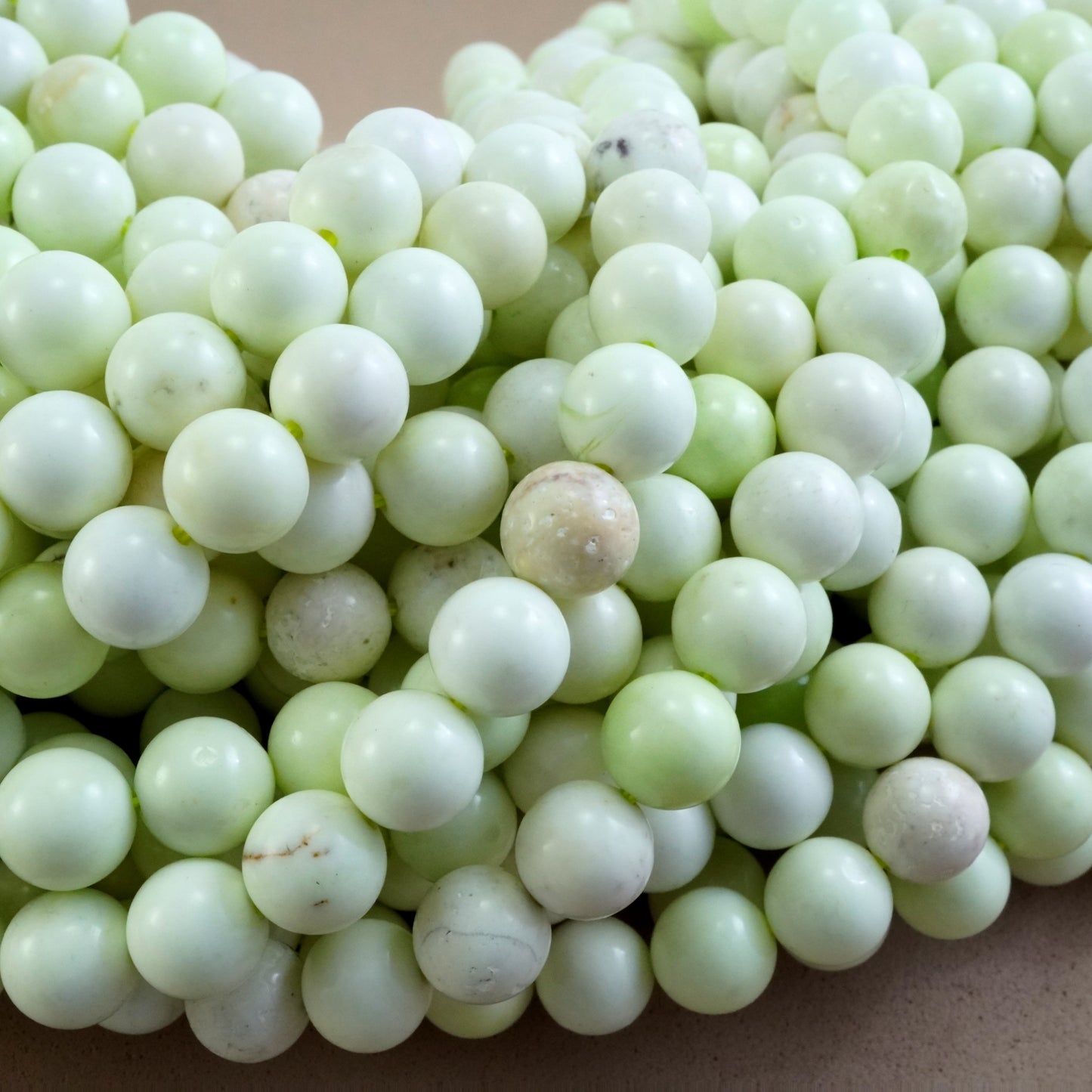 Lemon Chrysoprase (Round)(Smooth)(6mm)(8mm)(10mm)(16"Strand)