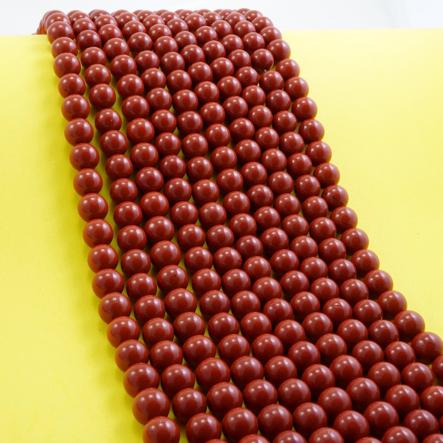 Red Jasper (Round)(Smooth)(4mm)(6mm)(8mm)(10mm)(16"Strand)