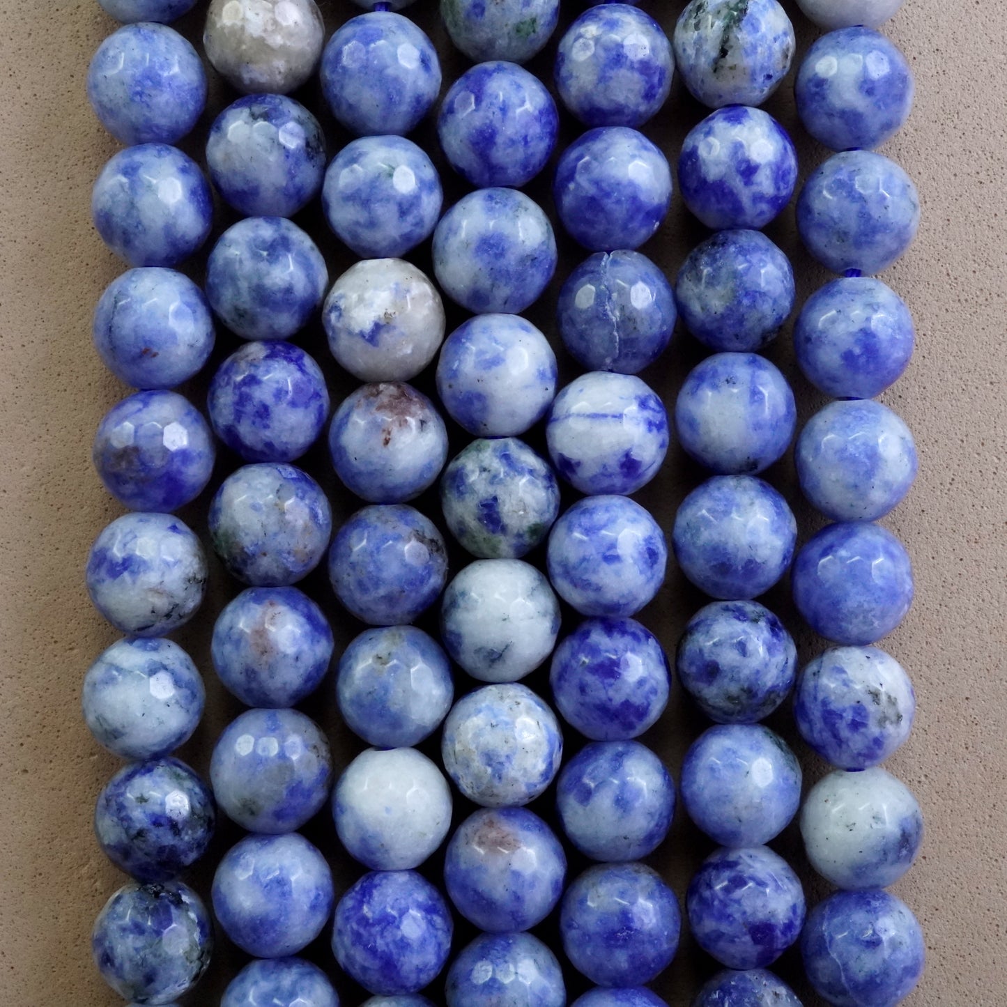 Light Sodalite (Round)(Faceted)(4mm)(6mm)(8mm)(10mm)(16"Strand)