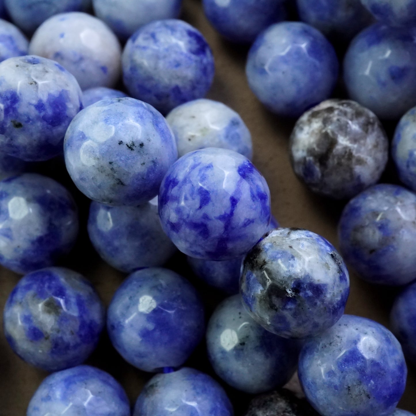 Light Sodalite (Round)(Faceted)(4mm)(6mm)(8mm)(10mm)(16"Strand)