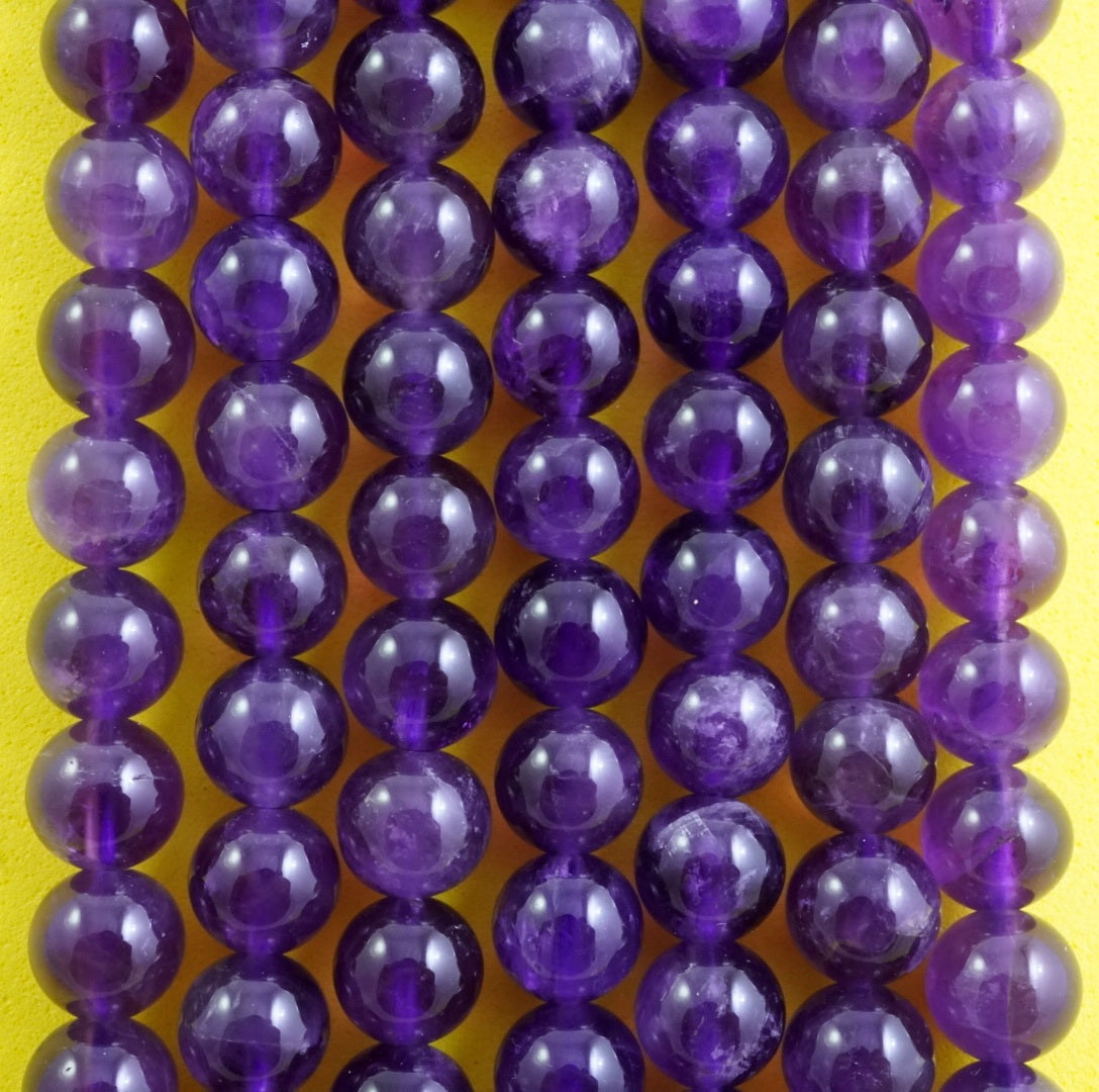 Amethyst (Round)(Smooth)(4mm)(6mm)(8mm)(10mm)(12mm)(16"Strand)