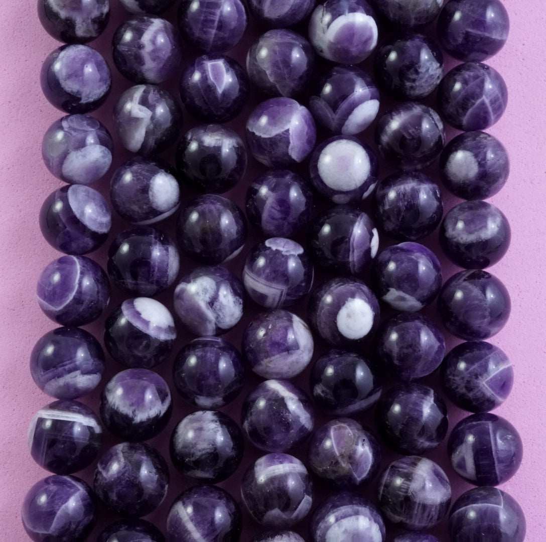 Chevron Amethyst (Round)(Smooth)(4mm)(6mm)(8mm)(10mm)(12mm)(15"Strand)