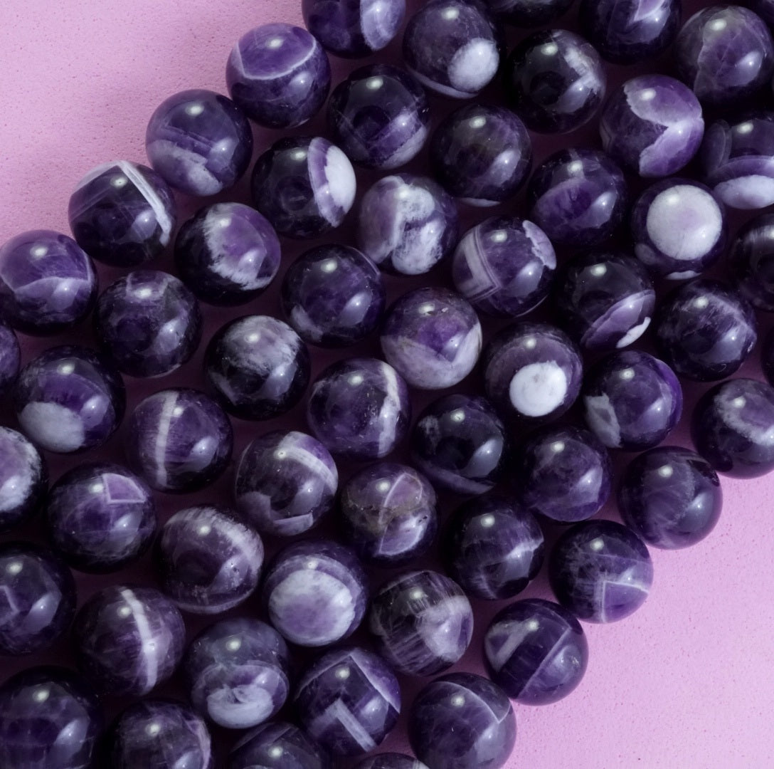Chevron Amethyst (Round)(Smooth)(4mm)(6mm)(8mm)(10mm)(12mm)(15"Strand)