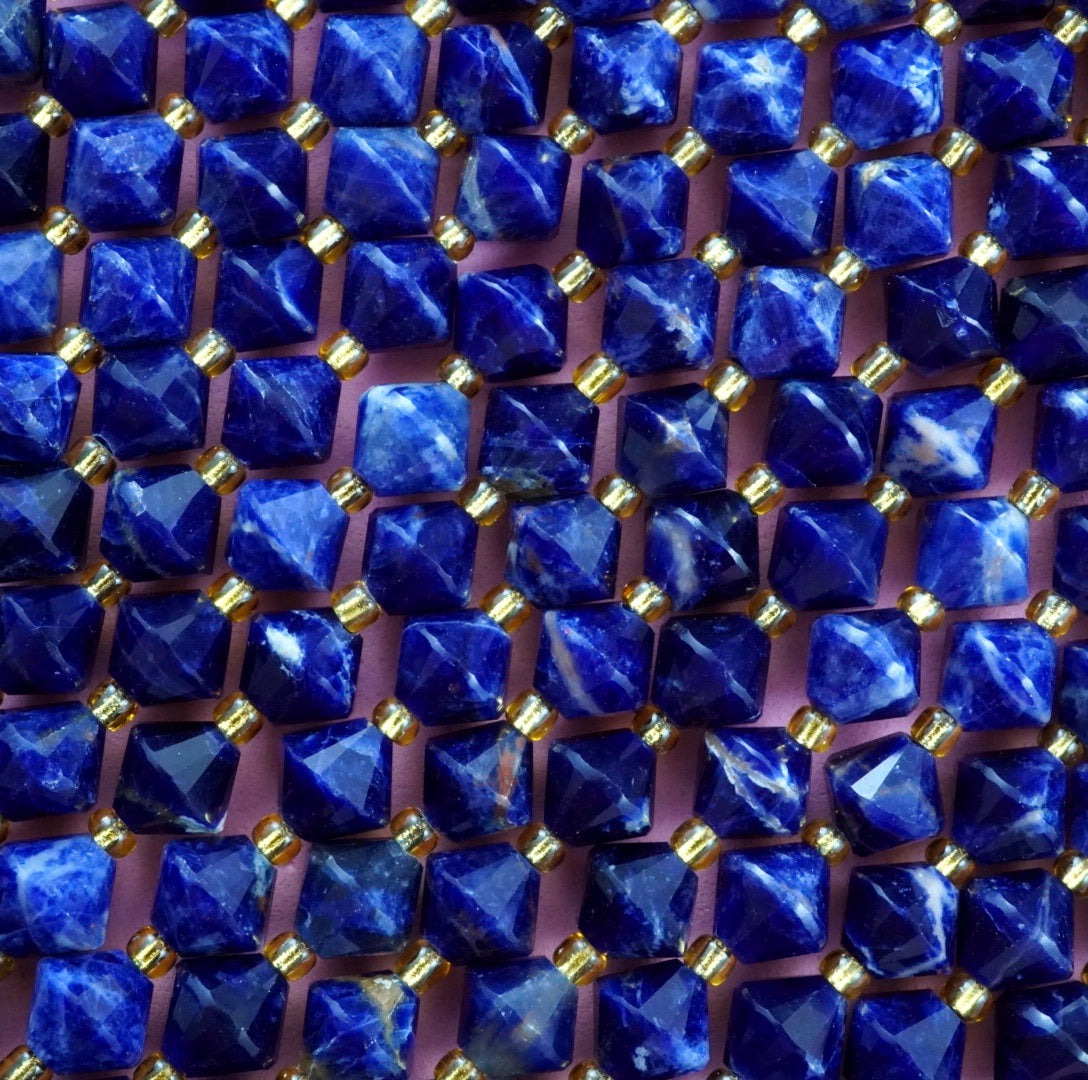 Sodalite (Bicone)(Faceted)(8mm)(16"Strand)