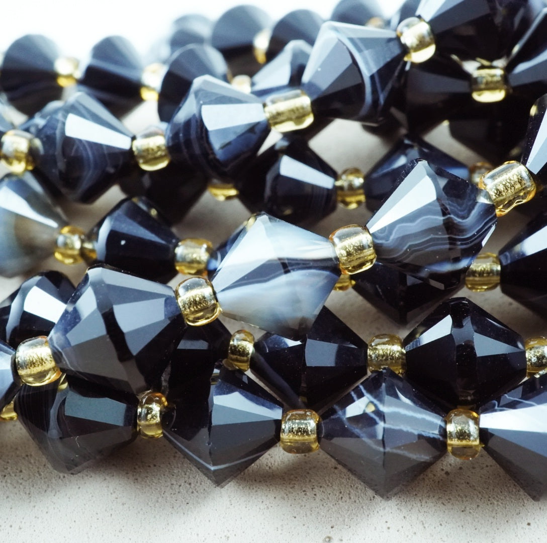 Sardonyx (Bicone)(Faceted)(8mm)(16"Strand)