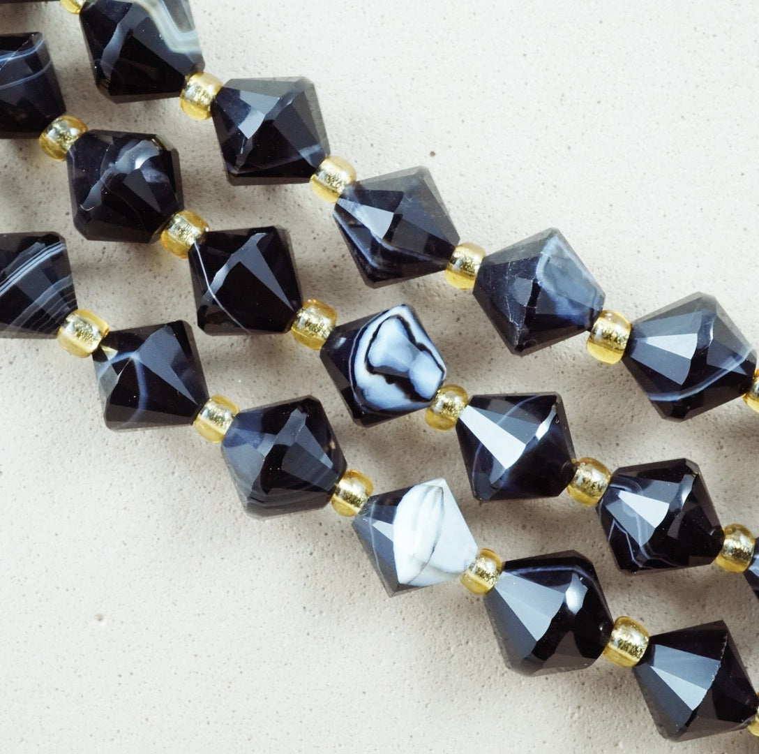 Sardonyx (Bicone)(Faceted)(8mm)(16"Strand)