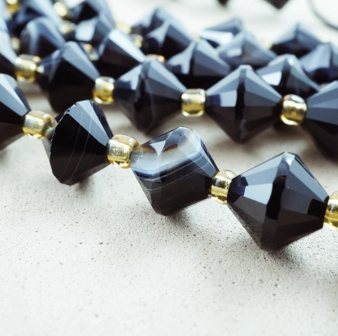 Sardonyx (Bicone)(Faceted)(8mm)(16"Strand)