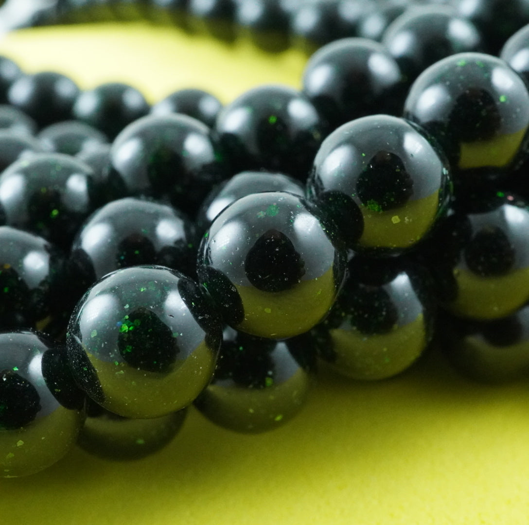Green Goldstone (Round)(Smooth)(4mm)(6mm)(8mm)(10mm) (12mm)(16"Strand)