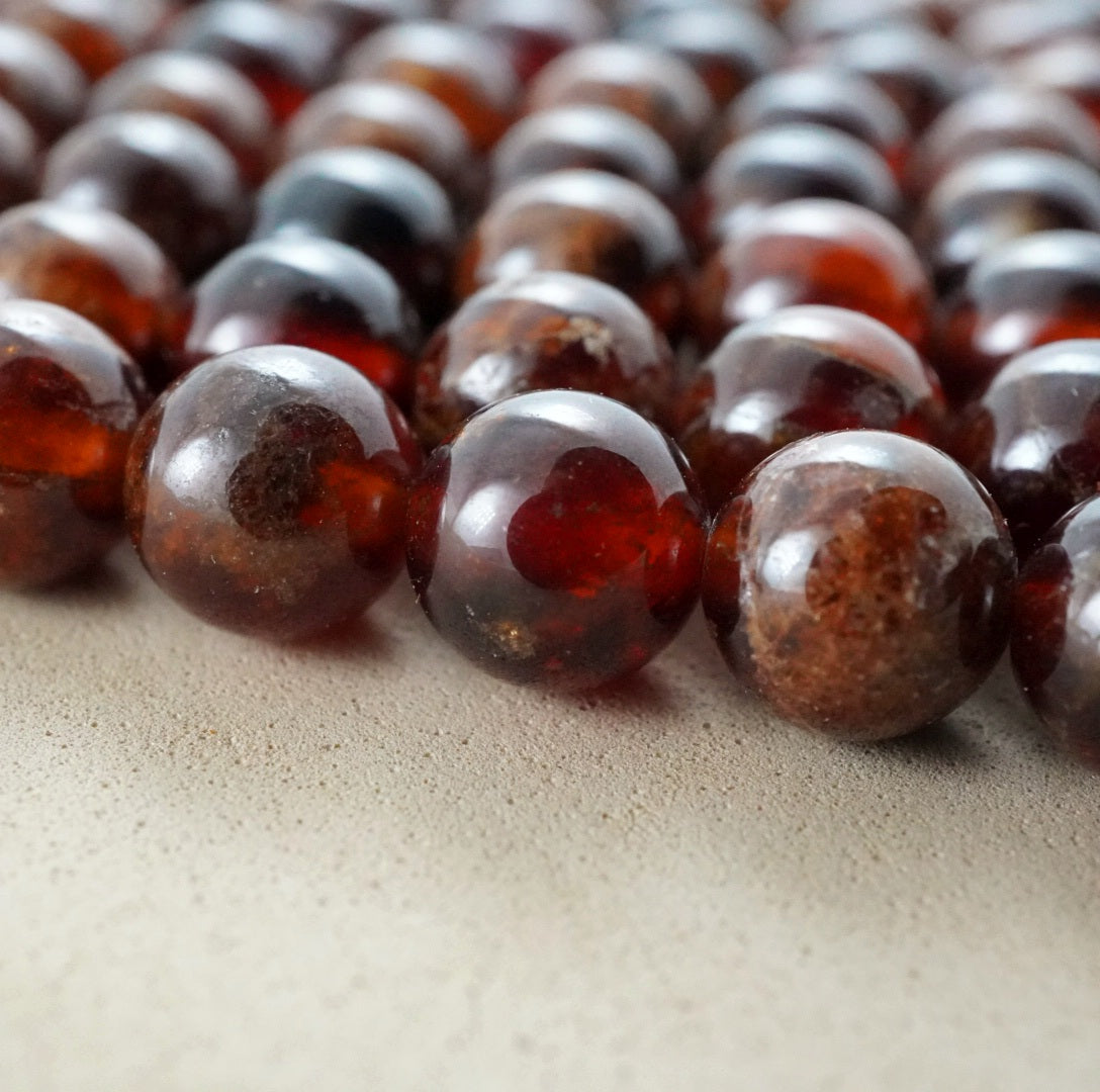Hessonite Garnet (Round)(Smooth)(4mm)(6mm)(8mm)(10mm)(16"Strand)